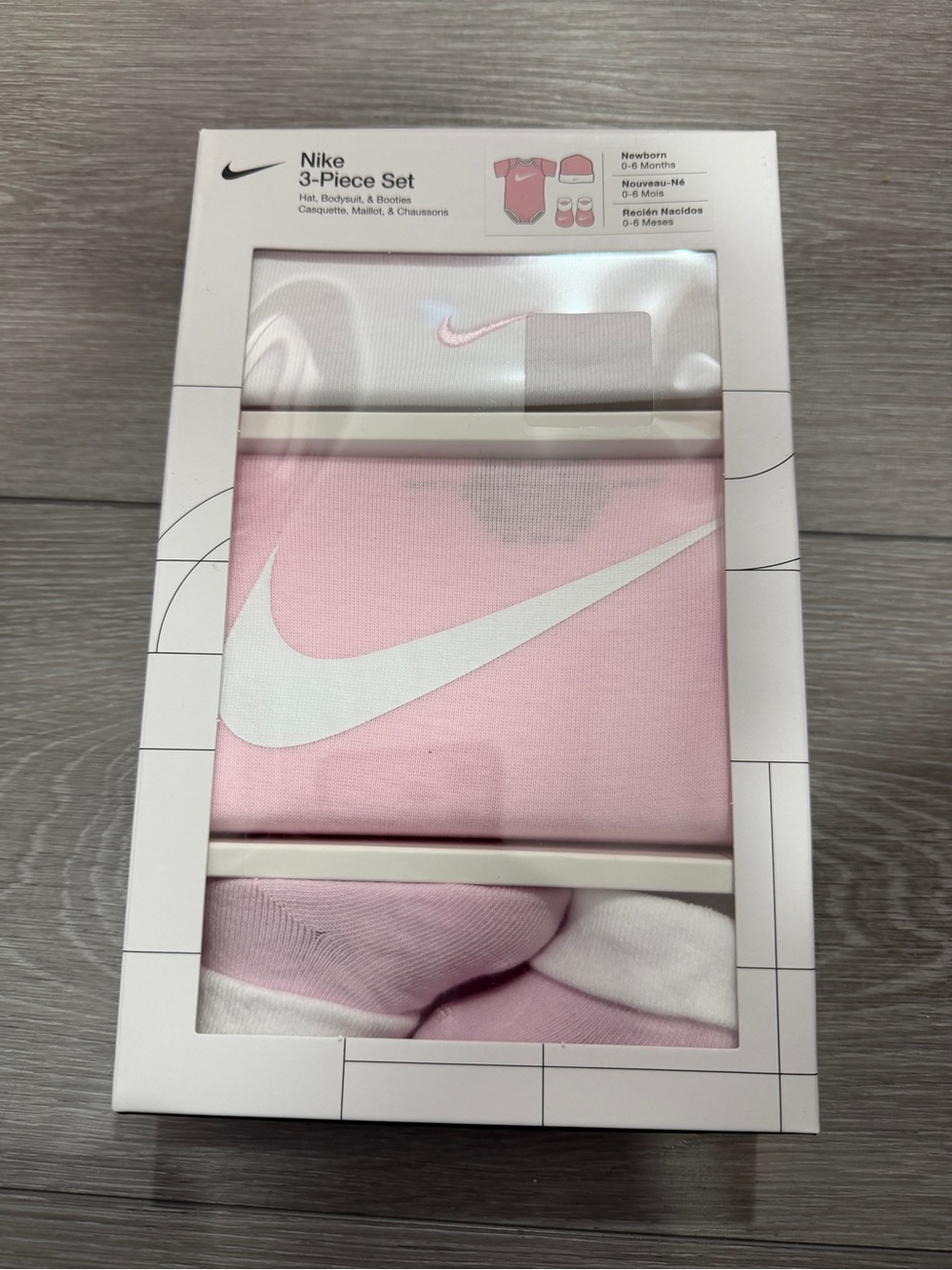 Nike 3-Piece Newborn Set - Pink & White